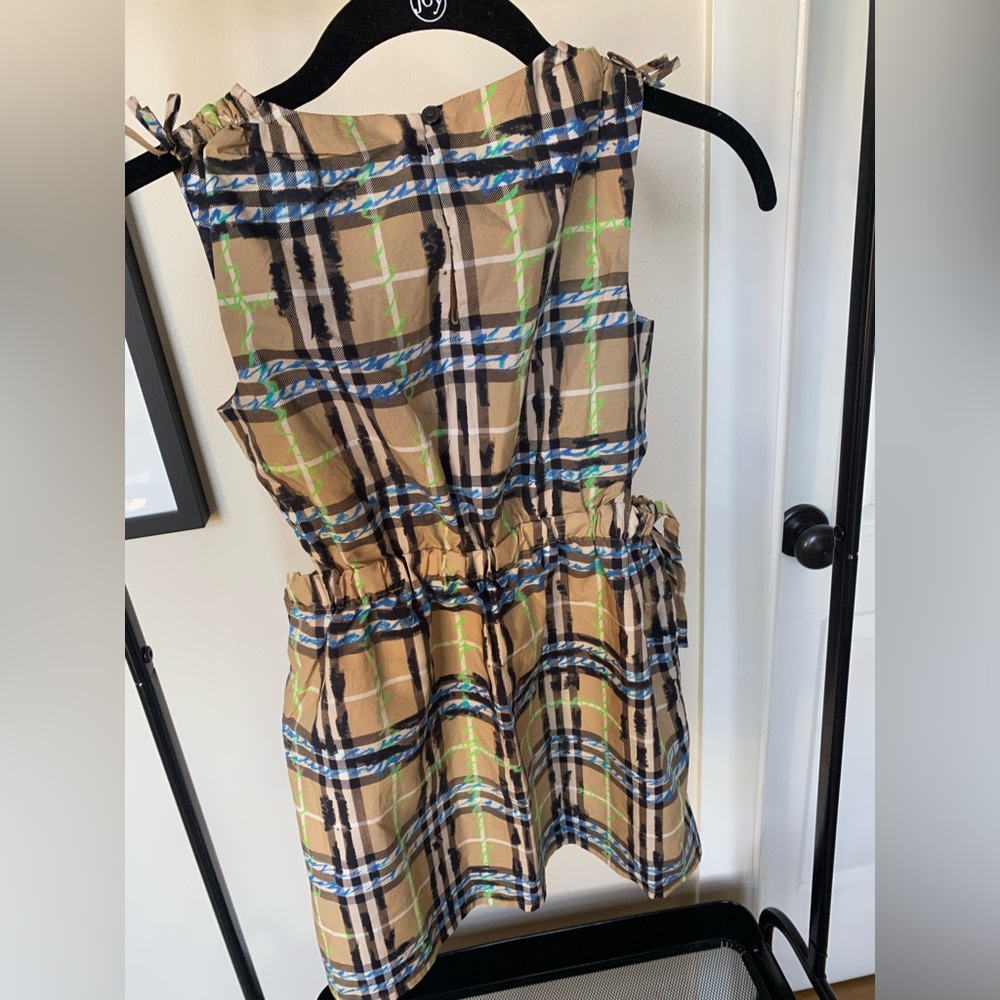 Fun contemporarary Burberry dress size 7